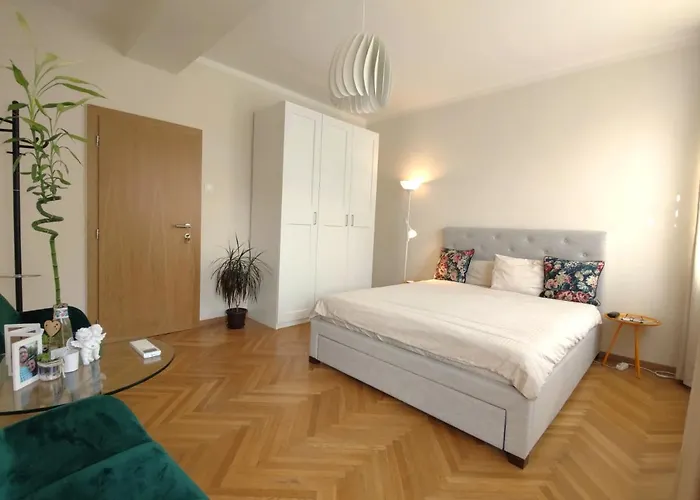 Appartement Big - 4 Bedroom, 2 Bathroom Old Town With Ac *