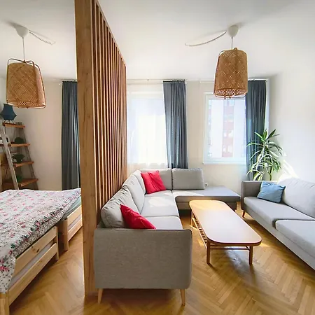 Big - 4 Bedroom, 2 Bathroom Old Town With Ac 브라티슬라바