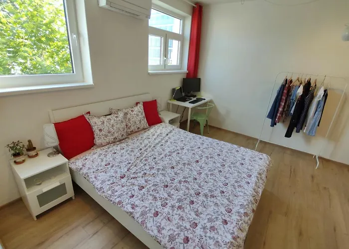 Big - 4 Bedroom, 2 Bathroom Old Town With Ac 브라티슬라바